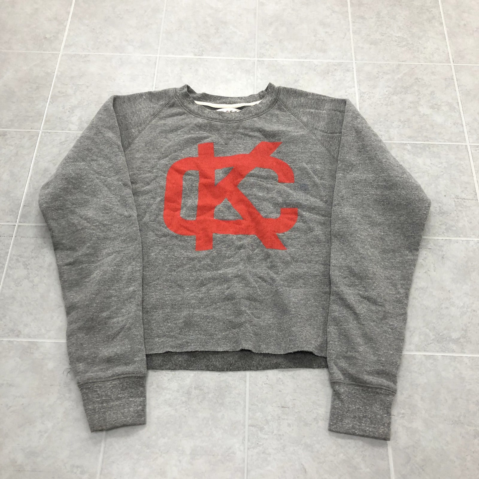 Charlie Hustle Gray Long Sleeve Crew Graphic Kansas City Sweatshirt Adult Size M