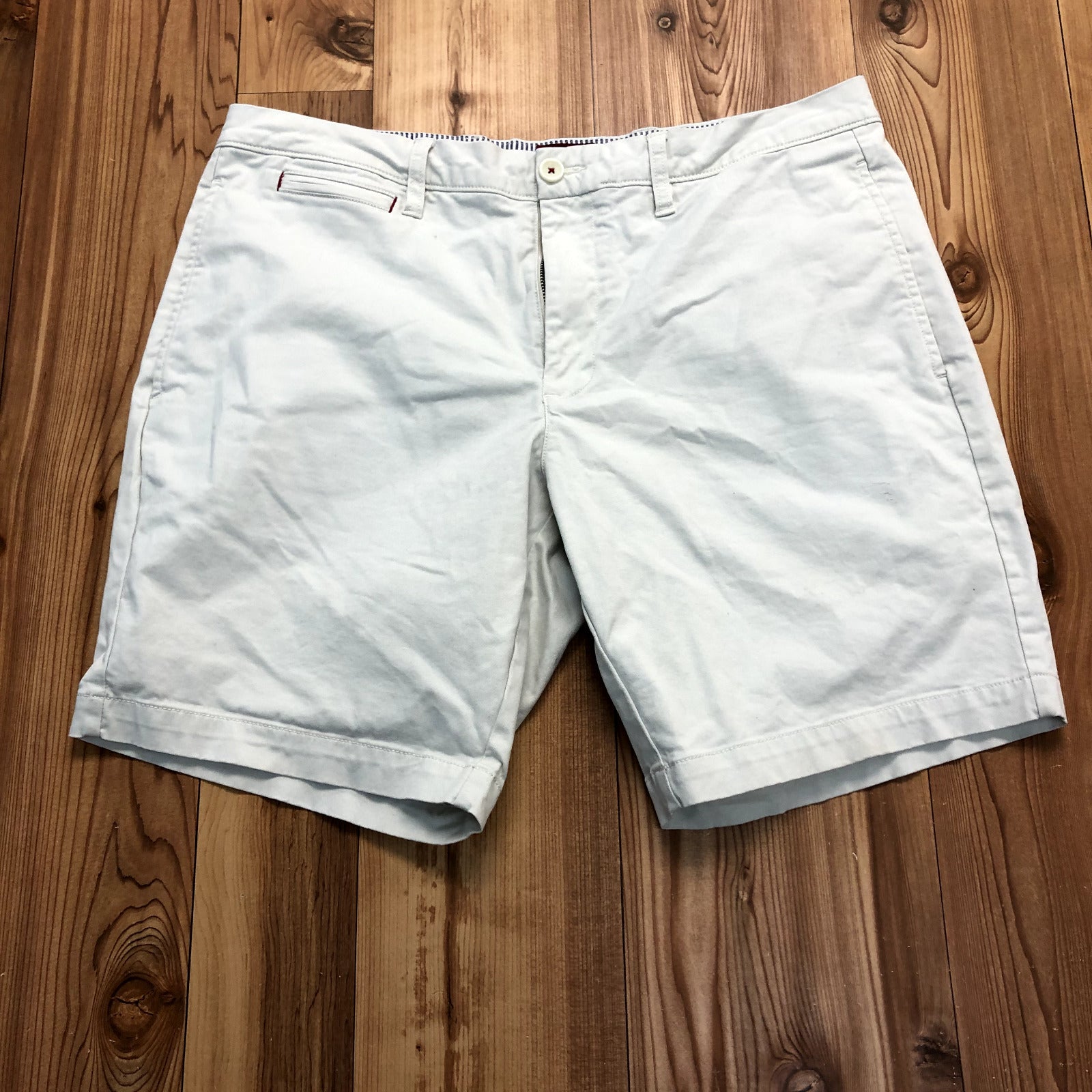 Untuckit Ivory Flat front Chino Regular Fit Solid Casual Shorts Adult Size 36