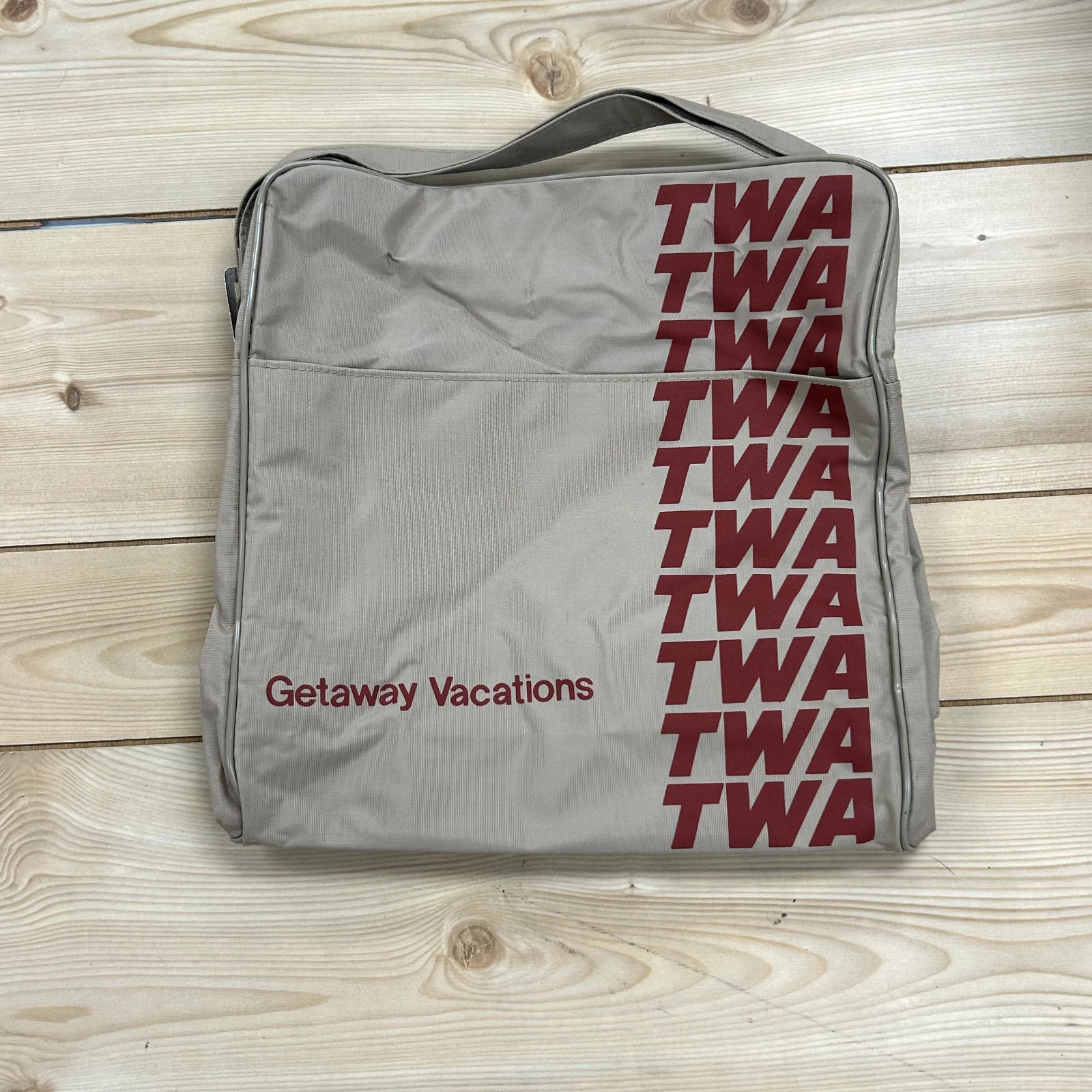 Vintage TWA Trans World Airlines Getaway Vacations Carry on Travel Bag Tote EUC