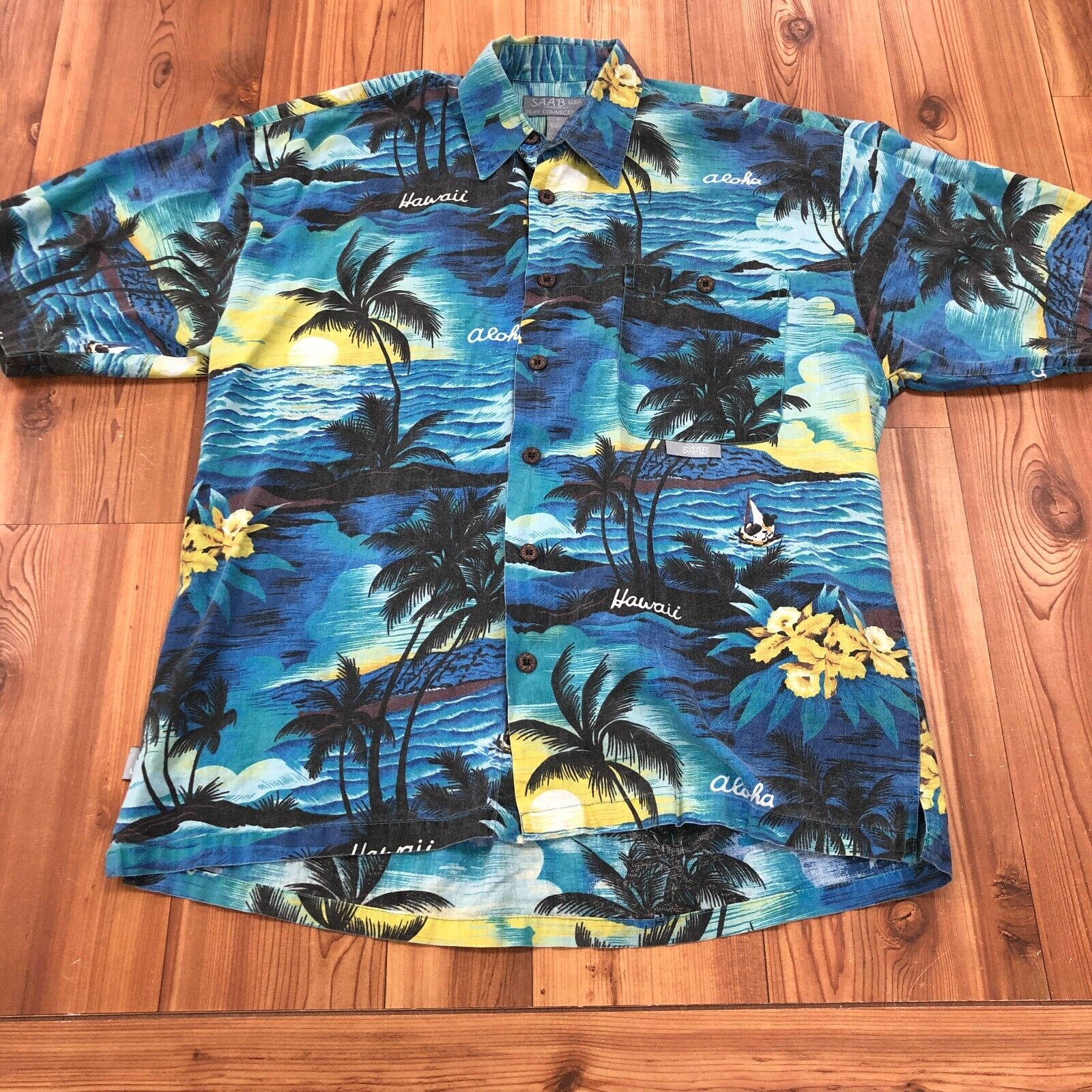 Saab Multi Colored Short Sleeve Hawaiian Graphic button Up Shirt Men Size L