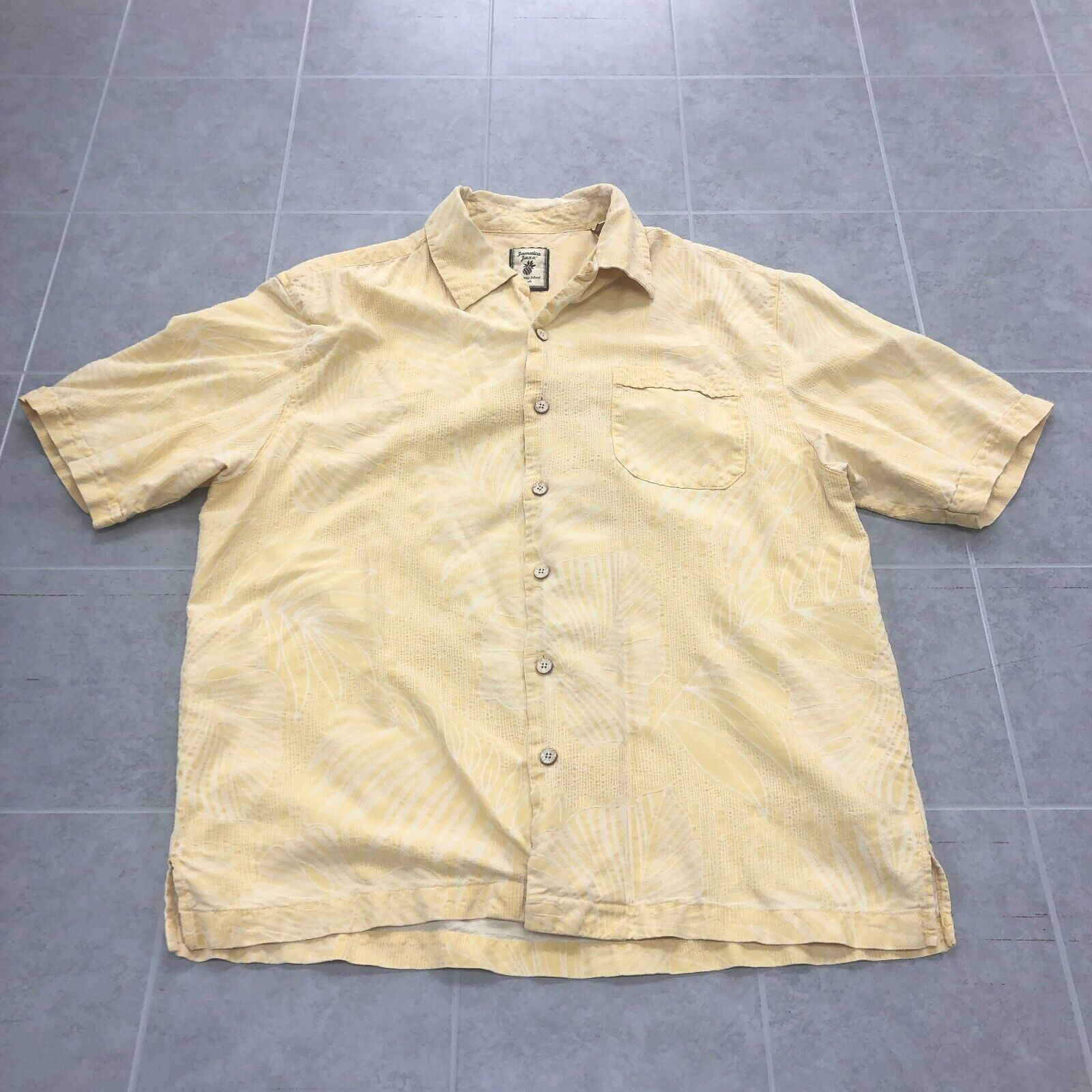 Jamaica Jaxx Yellow Short Sleeve Button Up Floral Hawaiian Shirt Adult Size M