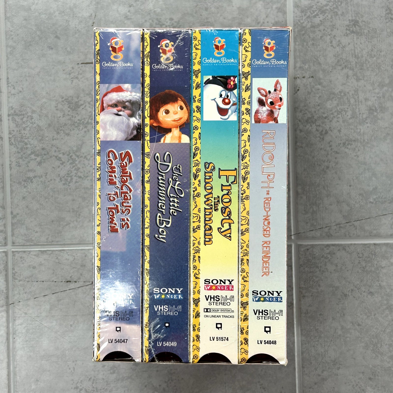 Vintage Christmas Classics VHS 4 Movie Boxset Rudolph Frosty Santa Claus NEW
