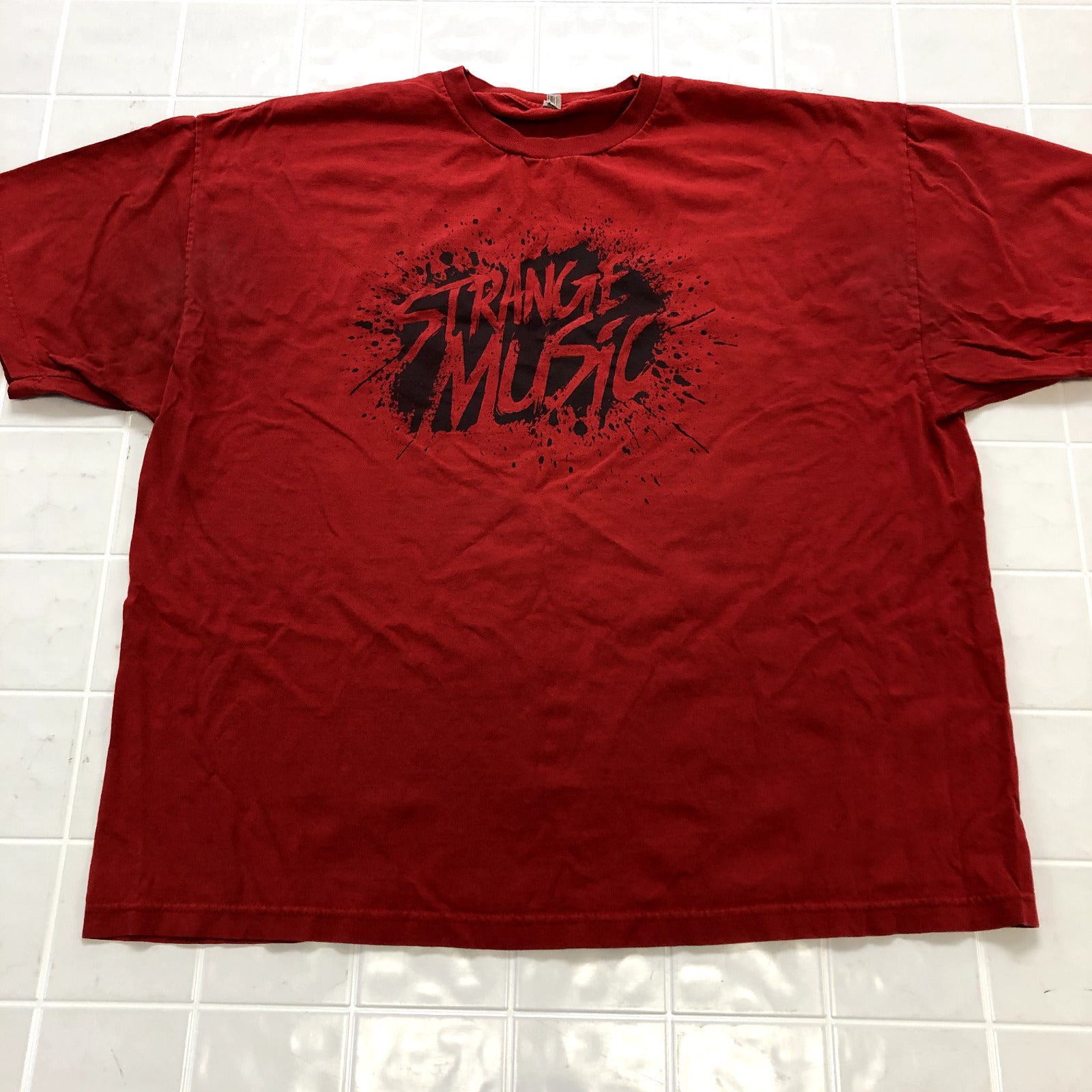 Alstyle Red Strange Music Regular Fit Crewneck Cotton T-shirt Adult Size 3XL