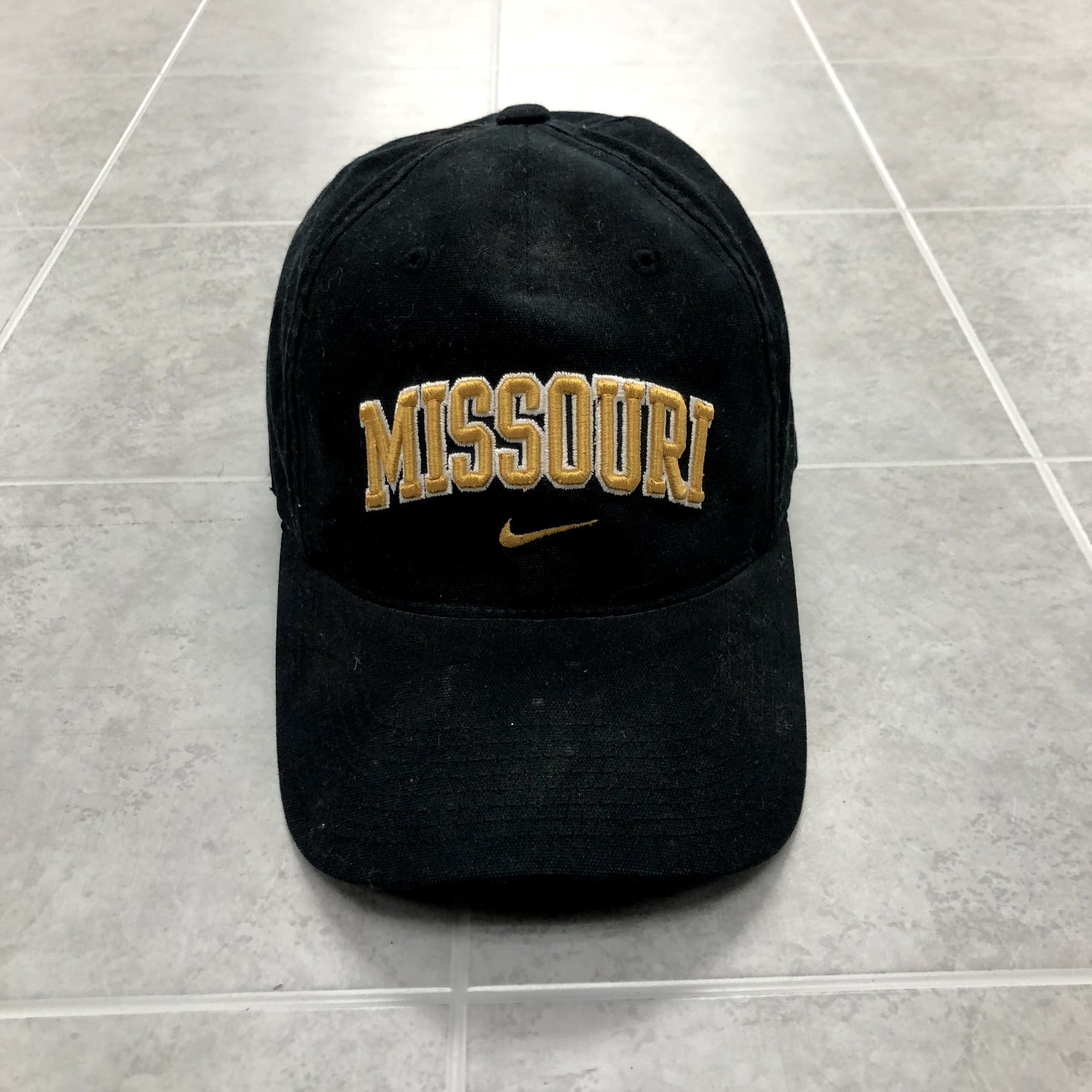 Nike Team Black Graphic Missouri Tigers Fitted Baseball Cap Adult One Size