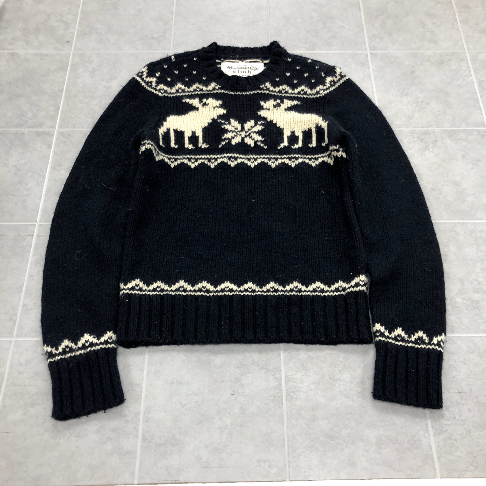 Abercrombie & Fitch Navy Blue Long Sleeve Holiday Reindeer Sweater Adult Size S