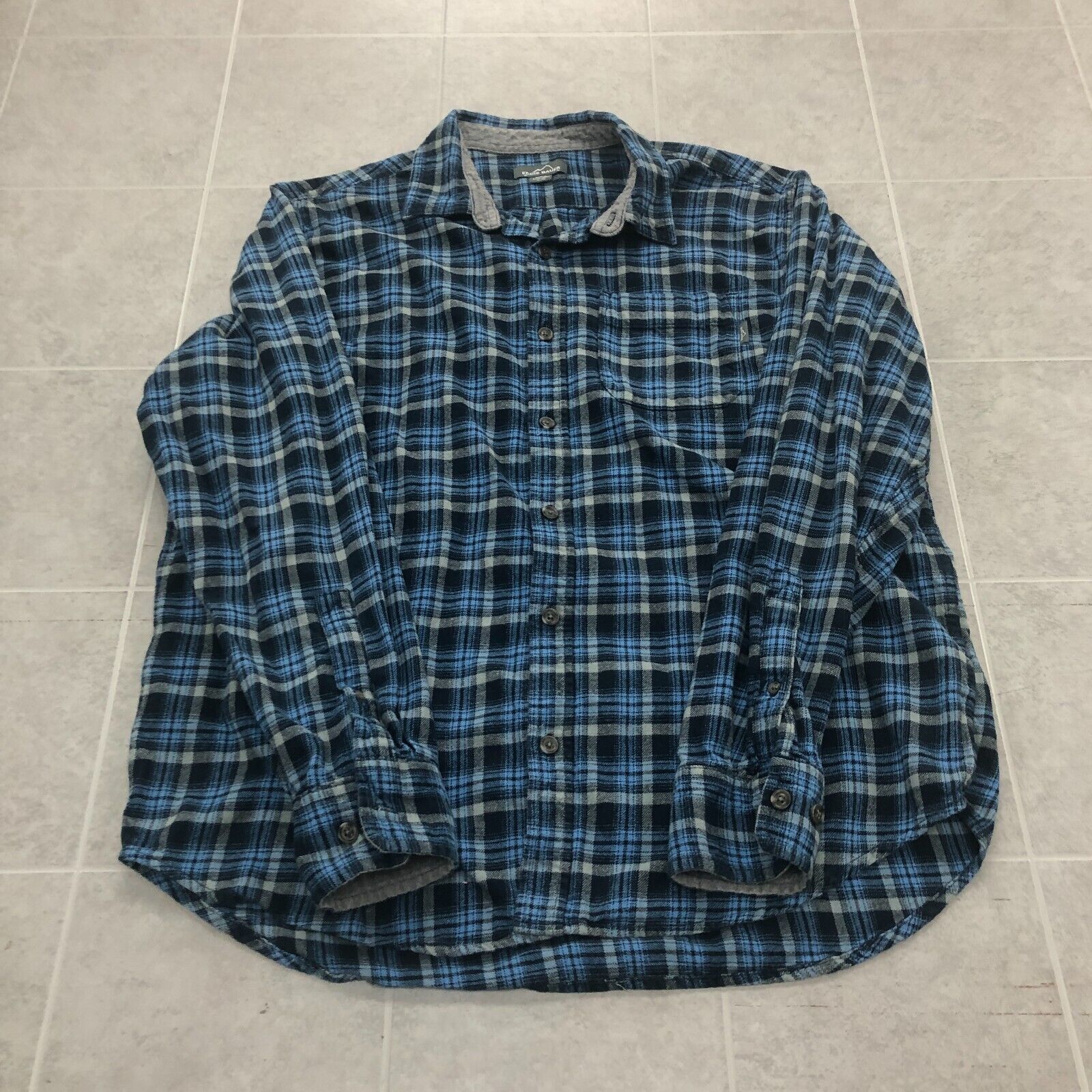 Eddie Bauer Blue Plaid Long Sleeve Button Up Flannel Shirt Adult Size XL
