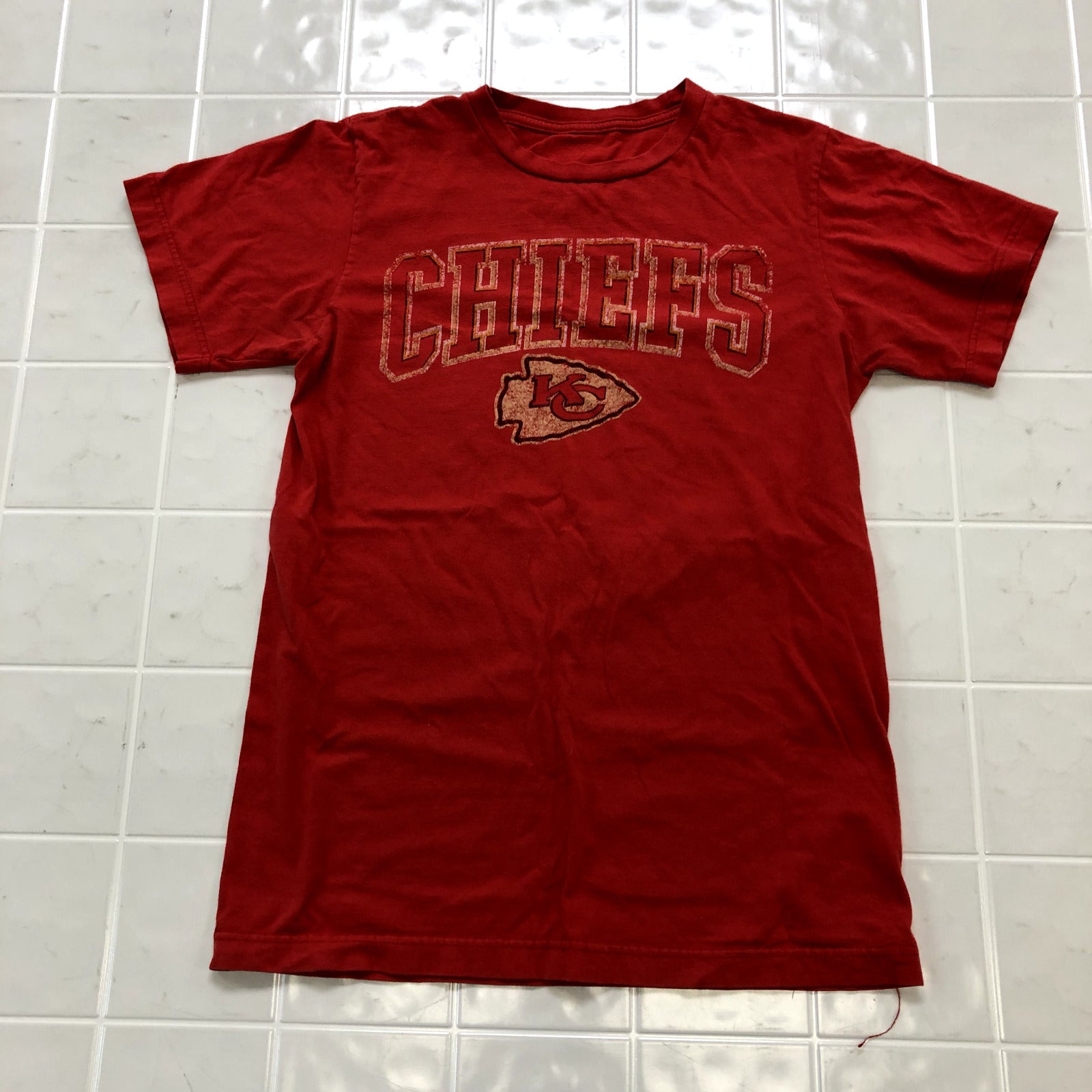 NFL Team Apparel Red Kansas City Chiefs Regular Fit T-shirt Adult Size S