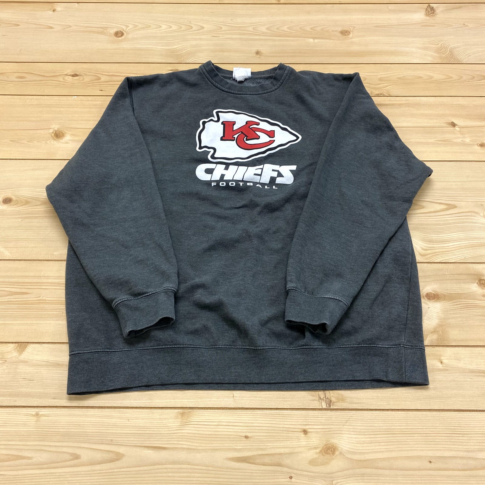 NFL Team Grey KC Chiefs Arrowhead Logo Graphic Pullover Sweatshirt Adult Size XL