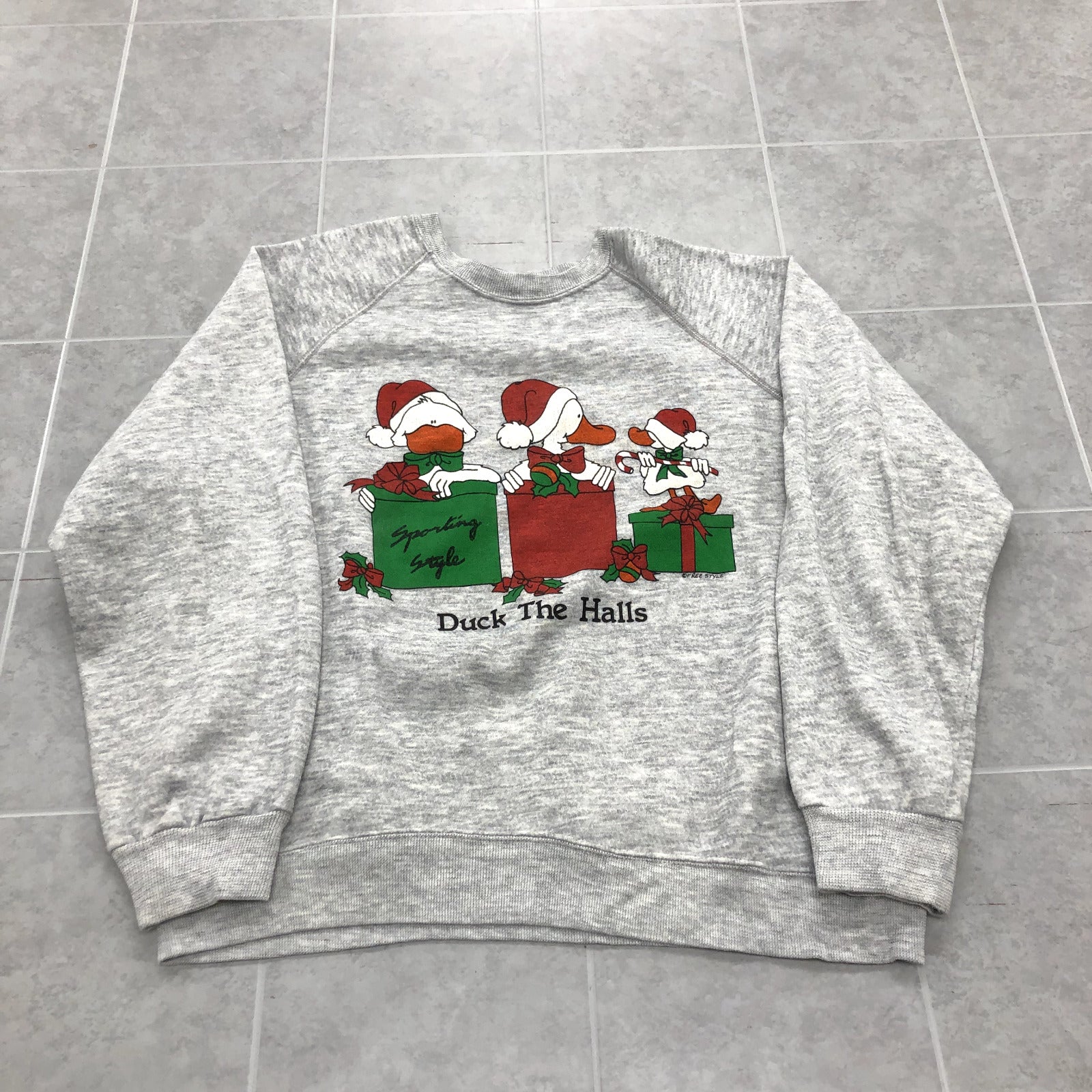 Vintage Gray Long Sleeve Graphic Duck The Halls Holiday Sweatshirt Adult Size L