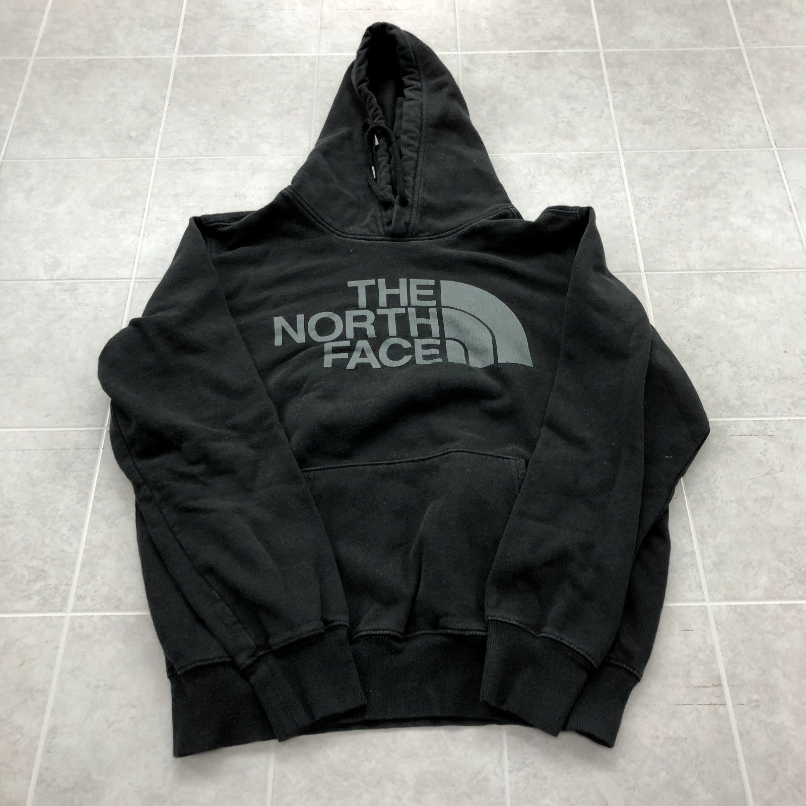 The North Face Black Long Sleeve Graphic Logo Hoodie Sweatshirt Adult Size M