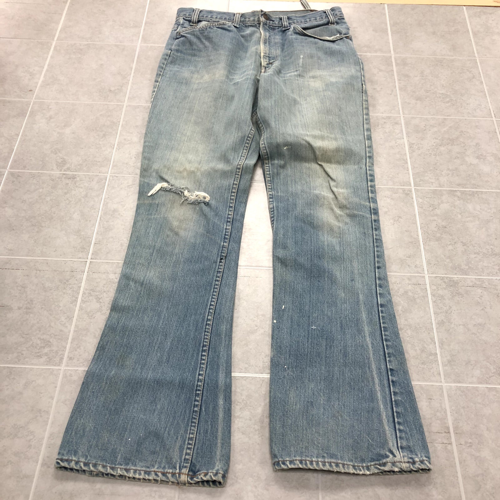 Vintage Levis Blue High-Rise Bell Bottom Orange Tab Jeans Adult Size 32 x 34