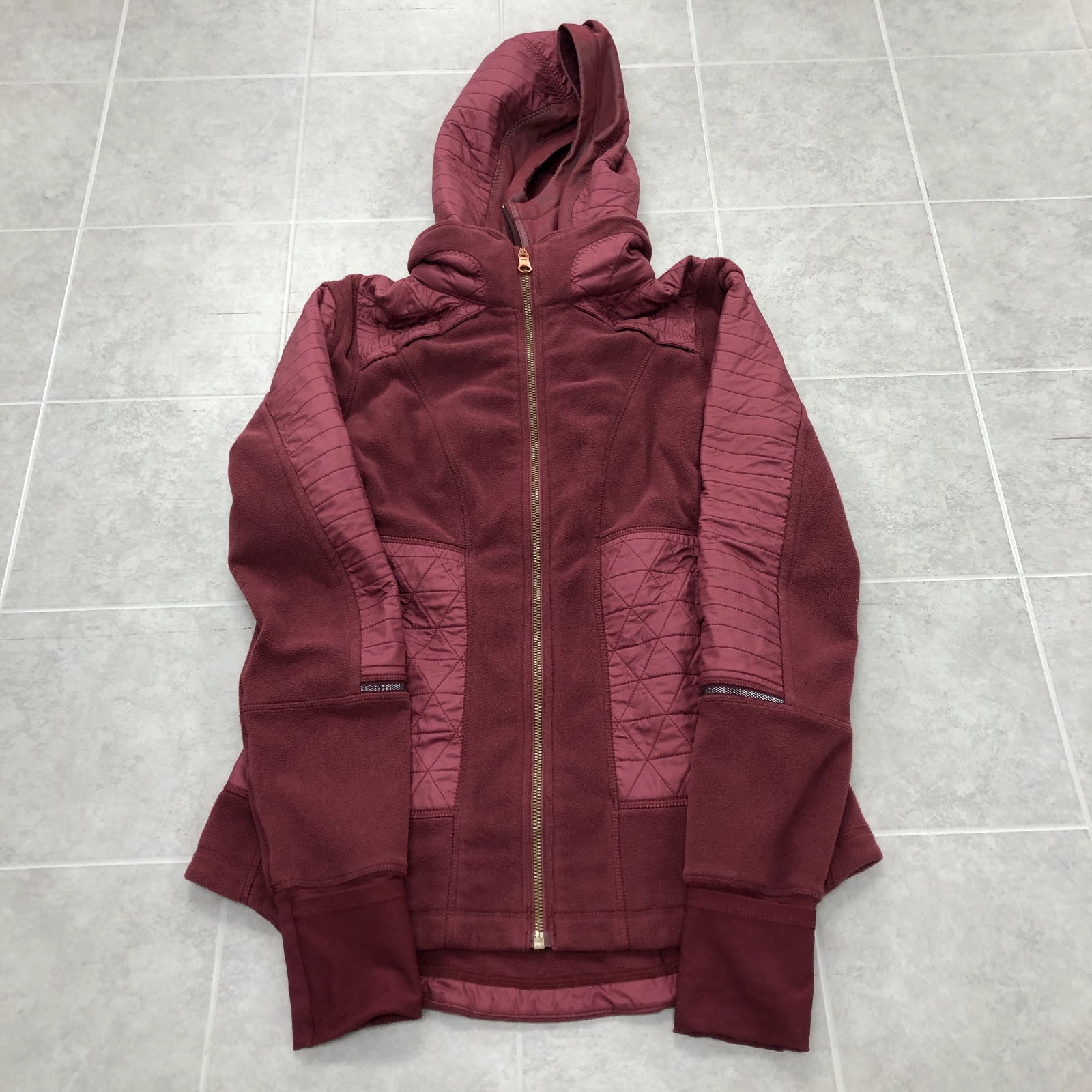 Lululemon Athletica Burgundy Long Sleeve Hooded Insulated Jacket Adult Size 6