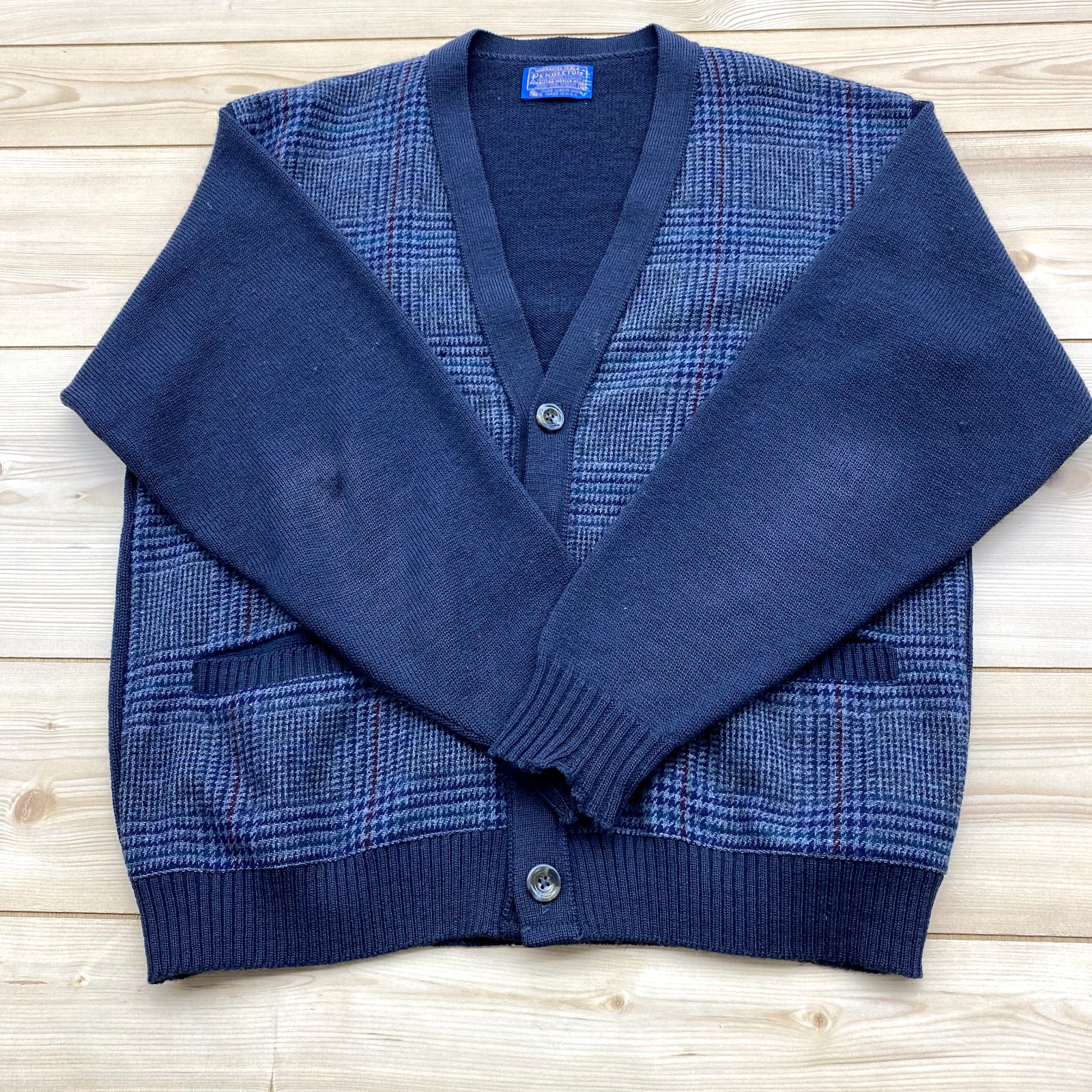 Vintage Pendleton Grey Plaid 100% Virgin Wool Cardigan Sweater Mens Size M
