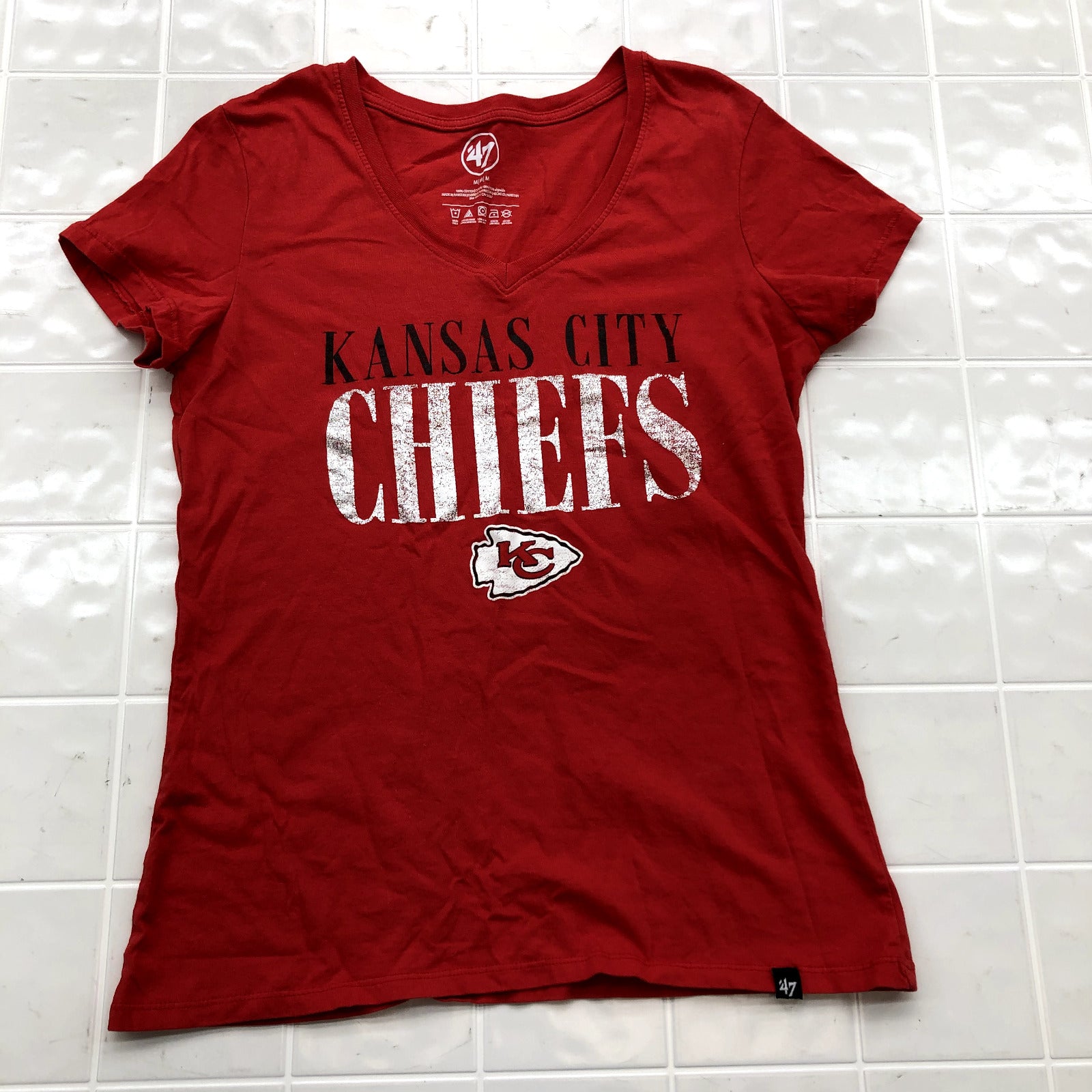 '47 Red Kansas City Chiefs V-neck Regular Fit Cotton T-shirt Women's Size M