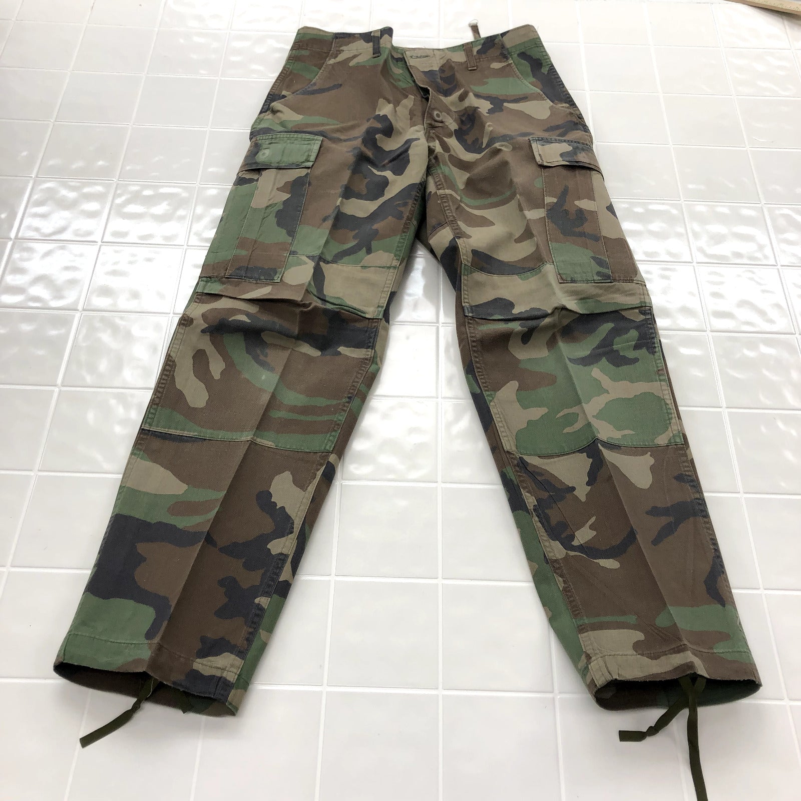 Camouflage Straight Leg Mid-Rise Adjustable Cargo Military Pants Adult Size 30
