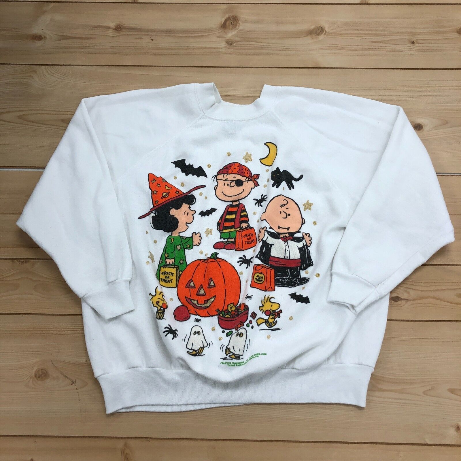 Vintage Tultex White Peanuts Halloween Graphic Long Sleeve Sweater Adult Size XL
