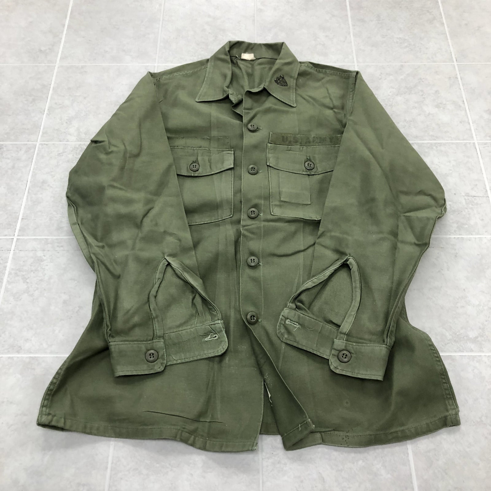 Vintage US Military Green Long Sleeve Button Up Shirt Adult Size 15.5 x 33